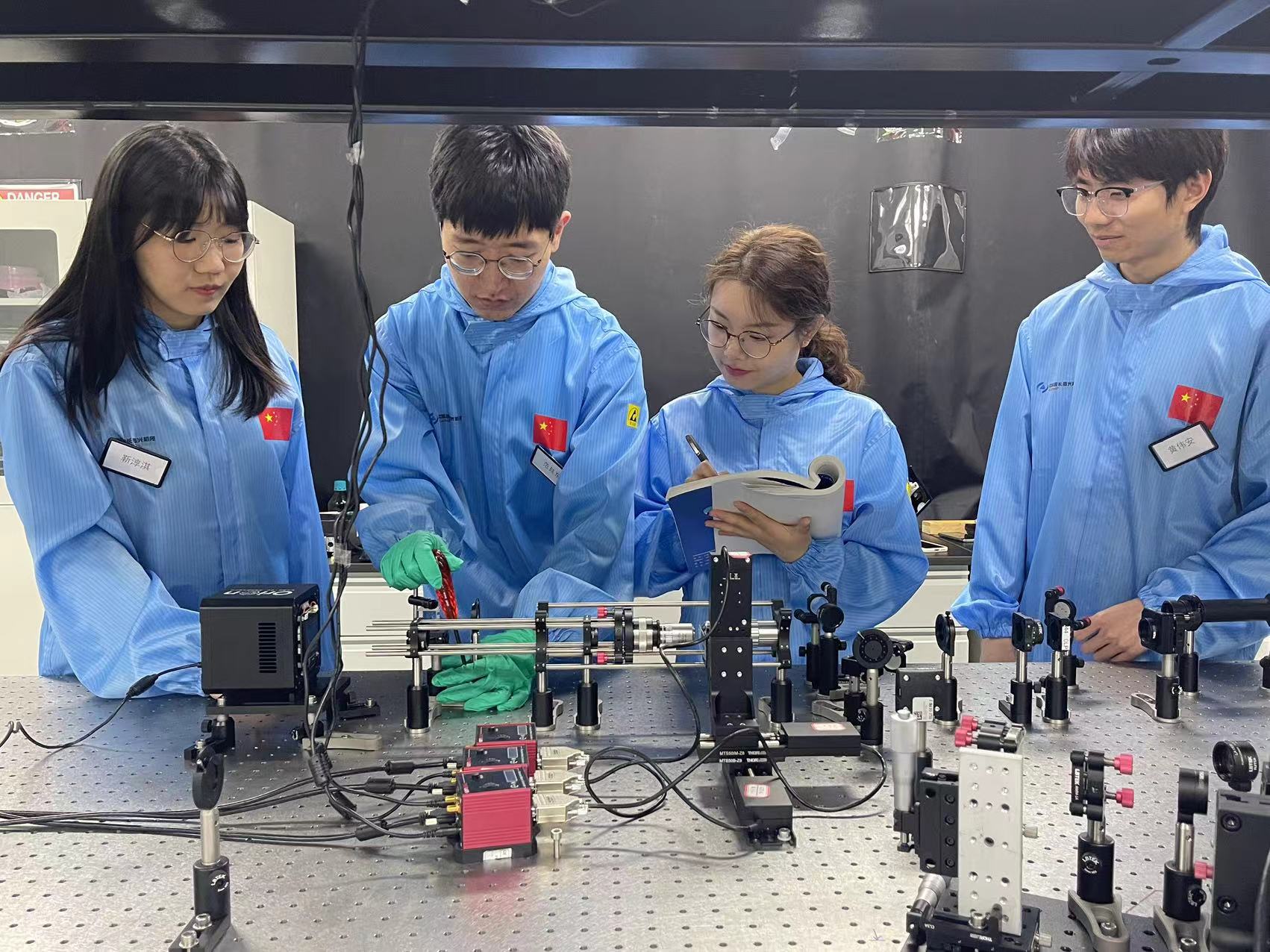 中國科研團隊突破高維光場探測瓶頸，成果榮登《自然》雜