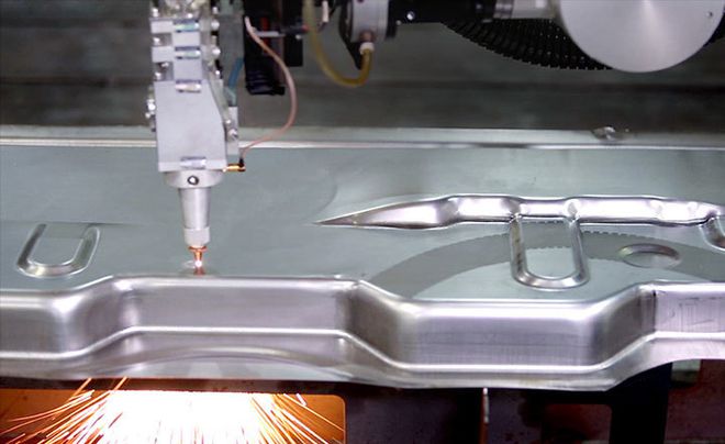 全自動激光焊接機檢測(圖1) 全自動激光焊接機檢測(圖1)