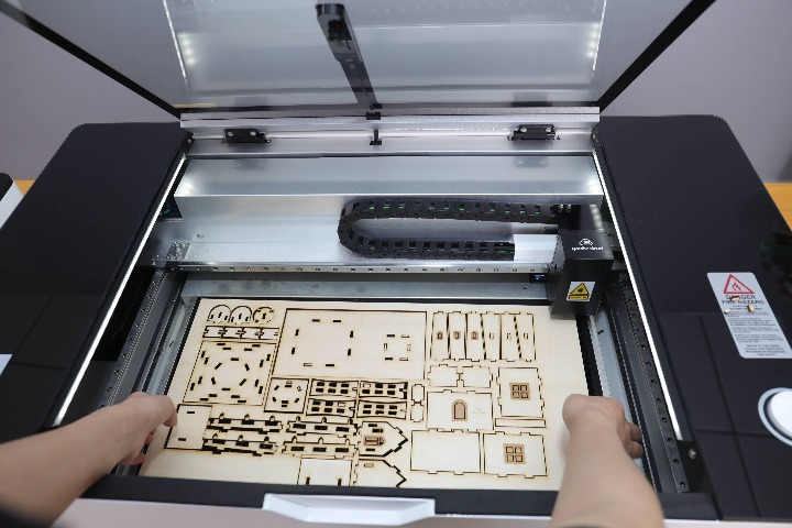 激光雕刻機出口美國有限制嗎?(圖1) 激光雕刻機出口美國有限制嗎?(圖1)