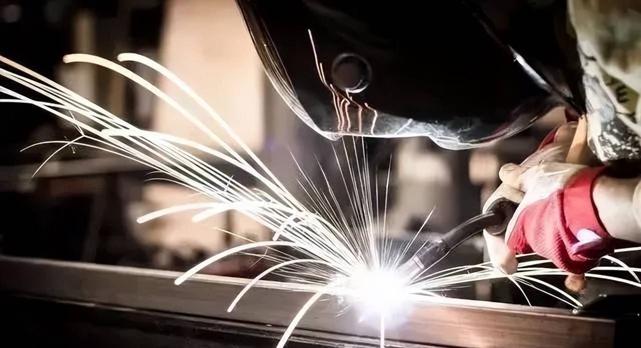 激光焊接機怎么調參數?(圖1) 激光焊接機怎么調參數?(圖1)