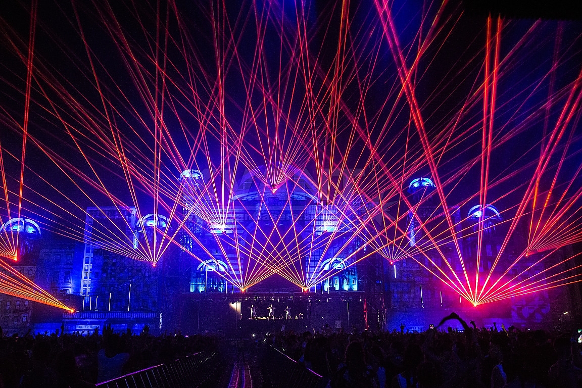 激光燈光秀GB/T 7247.1檢測(cè)：標(biāo)準(zhǔn)解讀與檢測(cè)服務(wù)(圖1)