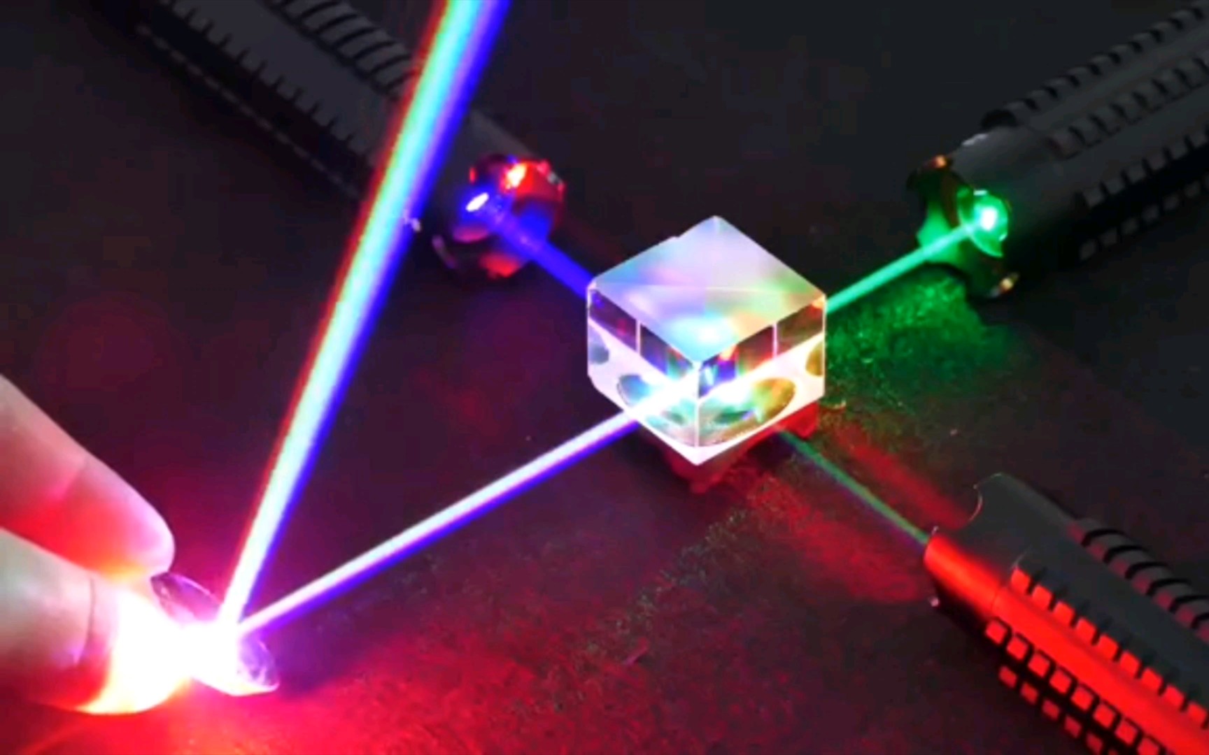 激光輸出光功率檢測方法和流程(圖1) 激光輸出光功率檢測方法和流程(圖1)